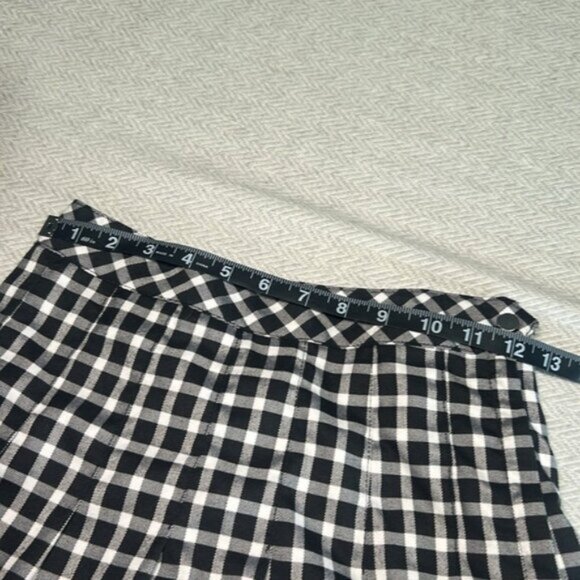 Divided Black &  White Gingham Mini skirt. Size 2 - Picture 6 of 9